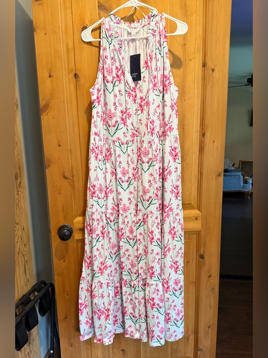 crown & ivy Dresses & Skirts - crown & ivy White Pink & Green Floral Maxi Dress XL NWT